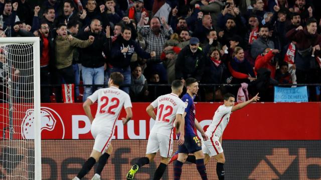 Ben Yedder celebra el gol al Barça en la ida de los cuartos de final.