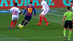 Penalti pitado sobre Leo Messi