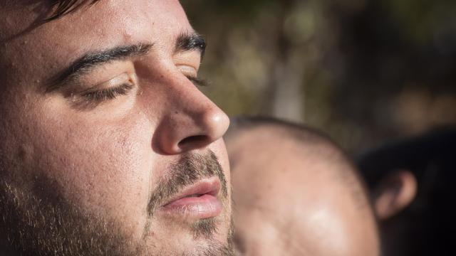 Padre de Julen emocionado tras hablar con el padre de Mari Luz Cortés.