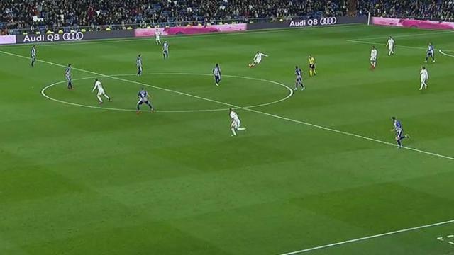 Fuera de juego señalado a Karim Benzema. Foto: Twitter (@elchiringuitotv)