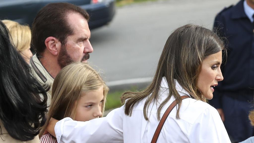 Jesús Ortiz, la infanta Sofía y la reina Letizia en el primer acto institucional de Leonor de Borbón como princesa de Asturias.