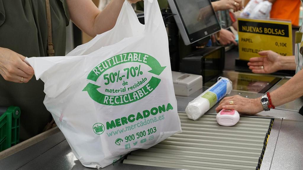 La bolsa de plástico reciclado de Mercadona.