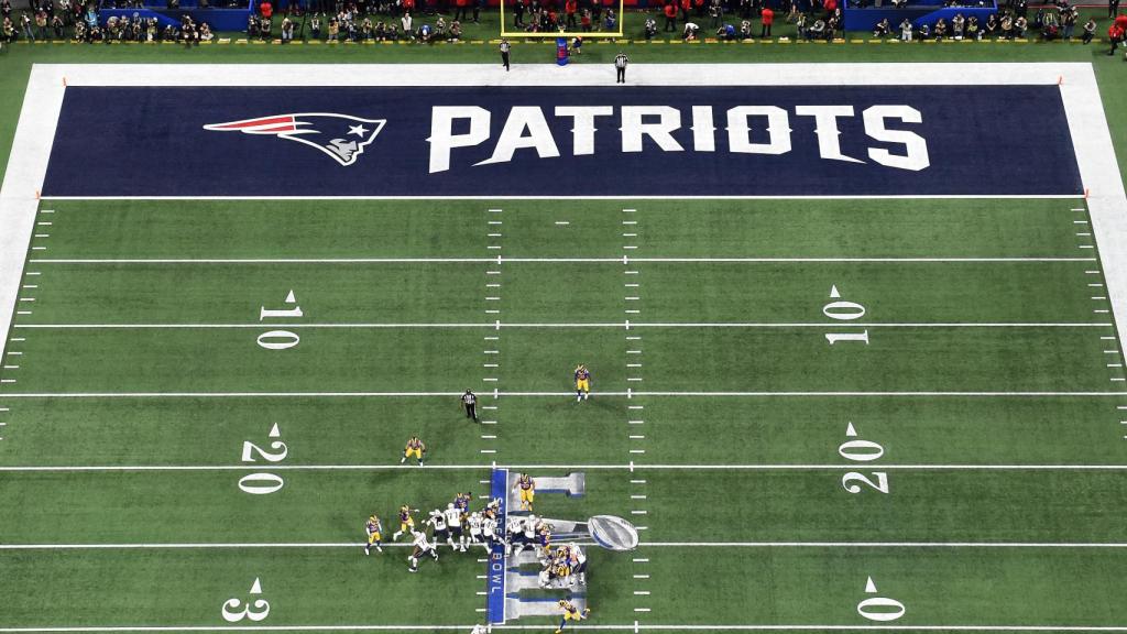 Los Angeles Rams y New England Patriots, durante la Super Bowl