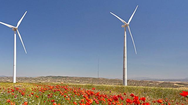 Aerogeneradores de Acciona en un parque eólico de España