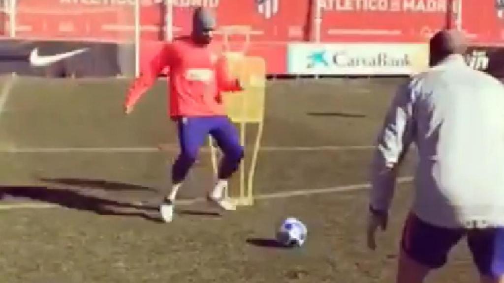 Diego Costa sigue entrenando duramente