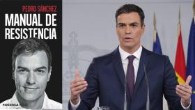 El presidente en funciones Pedro Sánchez, junto a la portada del libro que publicó en 2019, pocos meses después de llegar a la Moncloa.