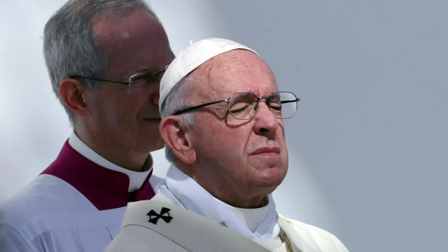 El Papa Francisco en su viaje a Emiratos Árabes Unidos.