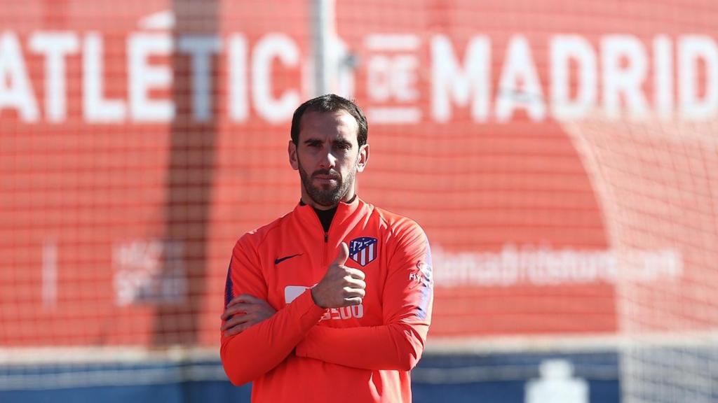 Godín en el entrenamiento del Real Madrid. Foto: Twitter (@Atleti)