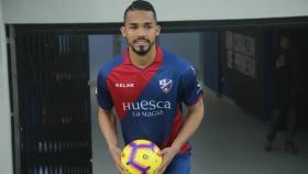 Yangel Herrera. durante su presentación con el Huesca. Foto: sdhuesca.es