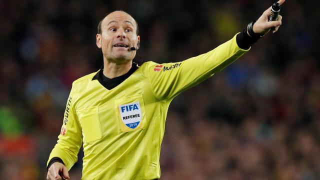 Mateu Lahoz, durante El Clásico