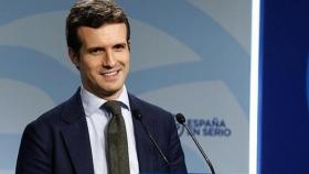 Casado contempla una moción de censura contra Sánchez por su alta traición a España