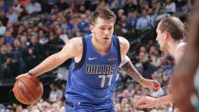 Luka Doncic frente a Charlotte Hornets. Foto: mavs.com