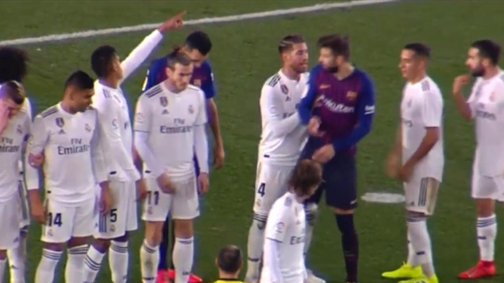 Ramos y Piqué durante El Clásico