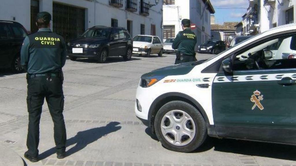 Guardias civiles de Bujalance en una operación antidroga.