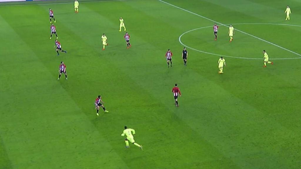 El colegiado señaló fuera de juego de Semedo en esta acción ante el Athletic. Foto: Twitter (@elchiringuitotv)