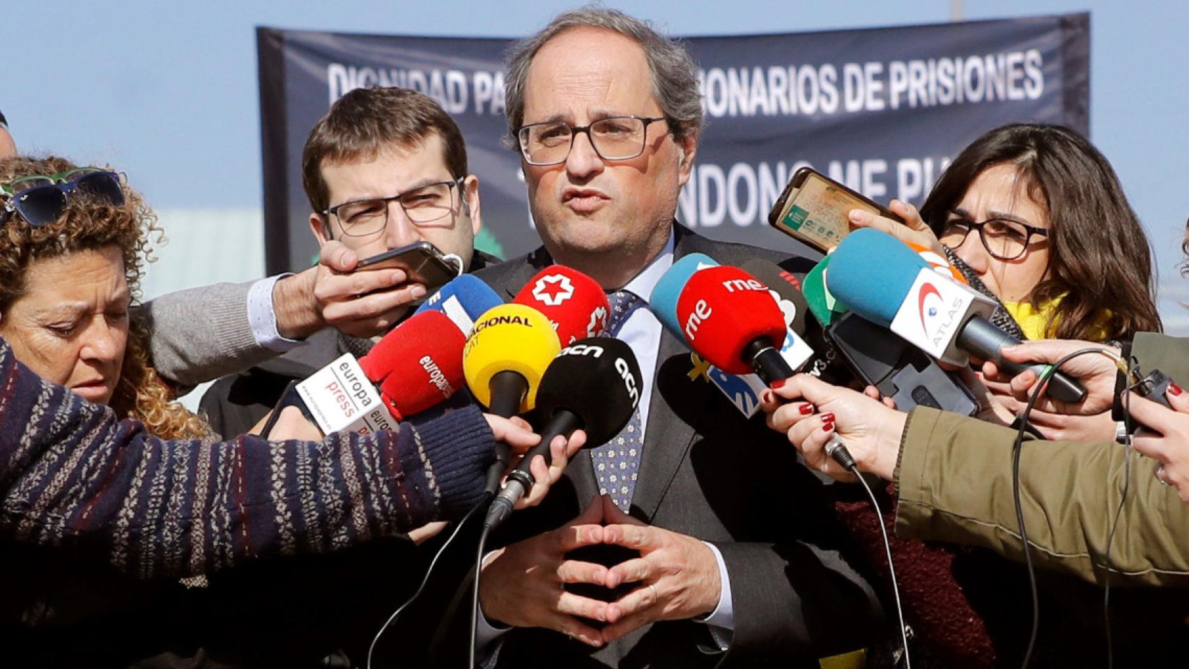 El presidente de la Generalitat, Quim Torra a la salida del centro penitenciario de Soto del Real.