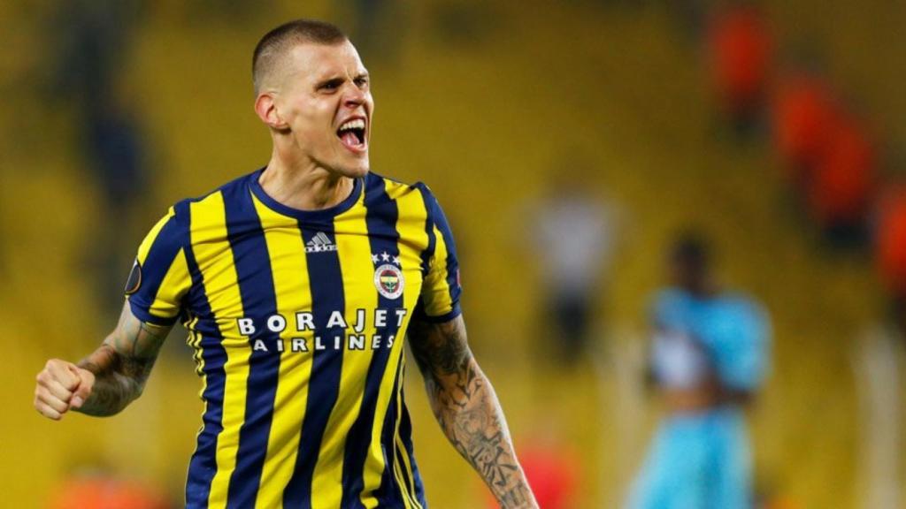 Martin Skrtel con el Fenerbahçe