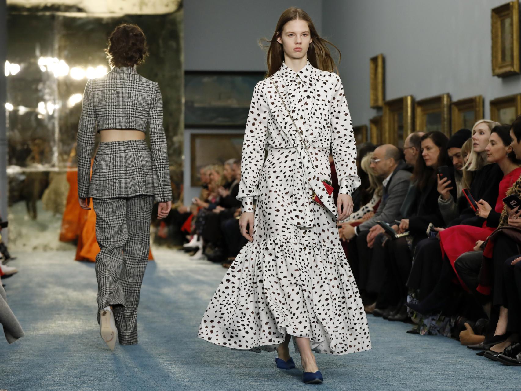La mujer elegante y desenfadada de Carolina Herrera desfila en Nueva York