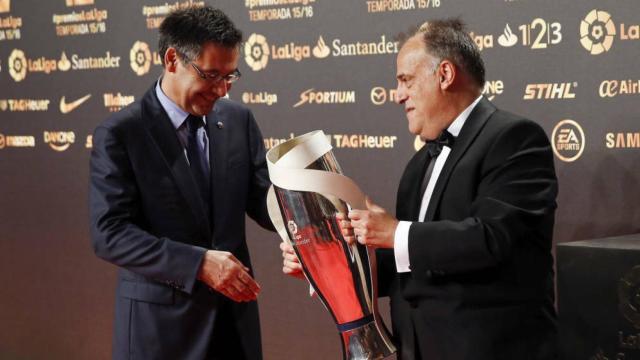 Josep Maria Bartomeu posa junto con Javier Tebas.