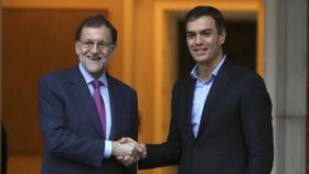 Rajoy y Sánchez, durante una reunión en Moncloa.