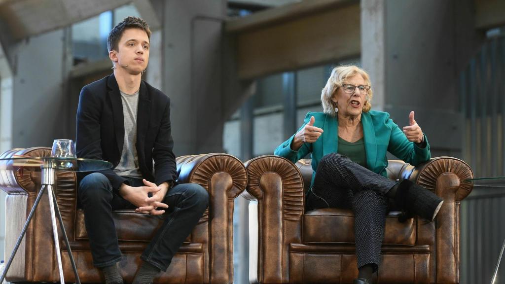 Íñigo Errejón y Manuela Carmena, en el acto de La Nave de Villaverde.