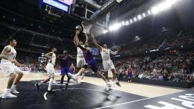 Polémica última jugada con la que el Barcelona Lassa se lleva la Copa del Rey