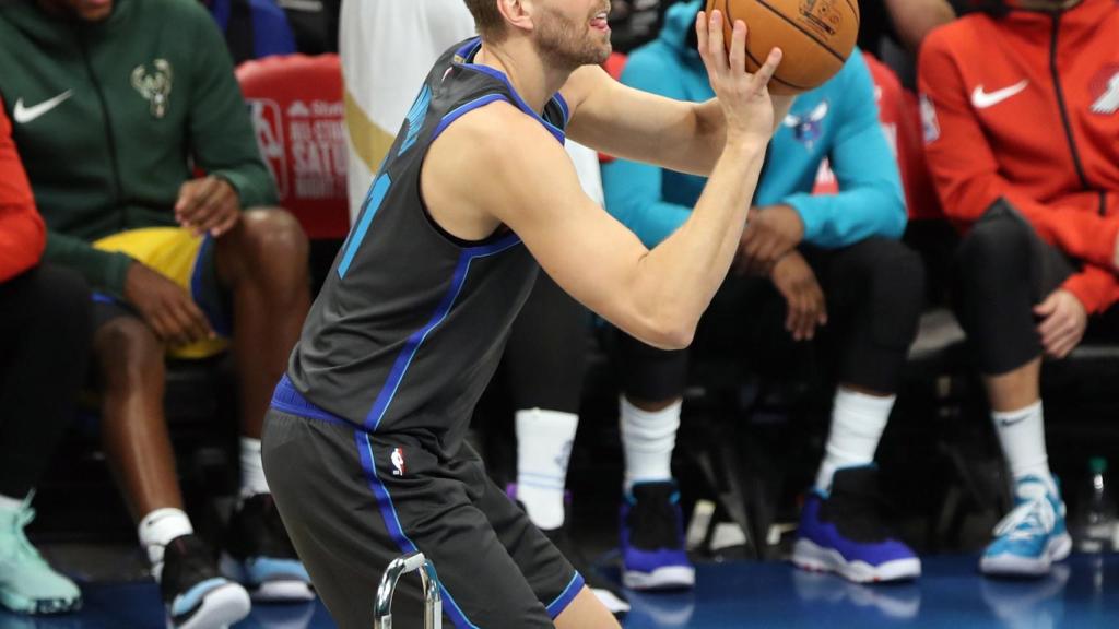 Dirk Nowitzki durante el Concurso de Triples