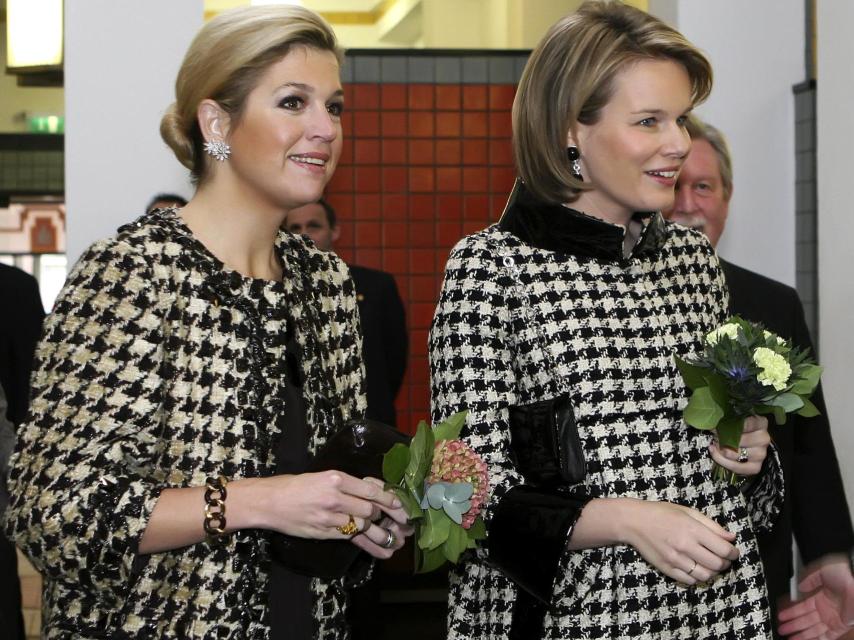 Máxima de Holanda y Matilde de Bélgica coinciden en estampado en La Haya.