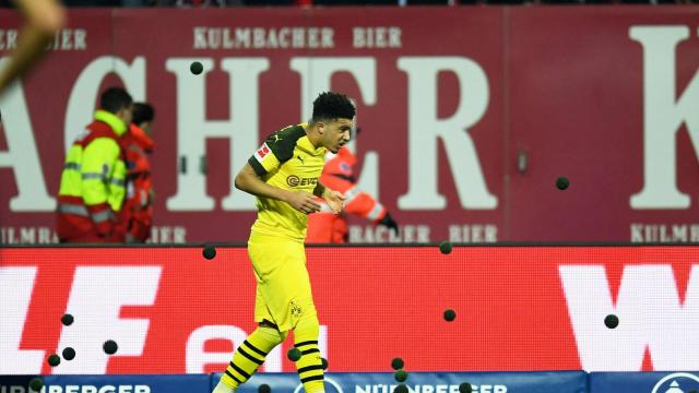 Jadon Sancho en el partido contra el Nürnberg