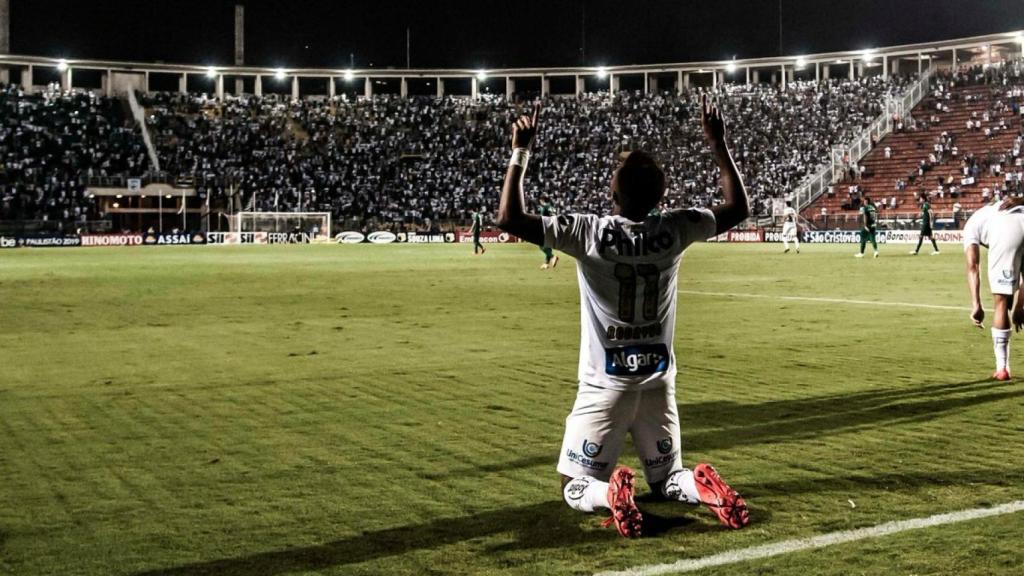 Rodrygo celebrando un gol. Foto: Twitter (@SantosFC)