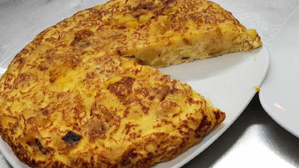 Una hermosísima tortilla de patatas.