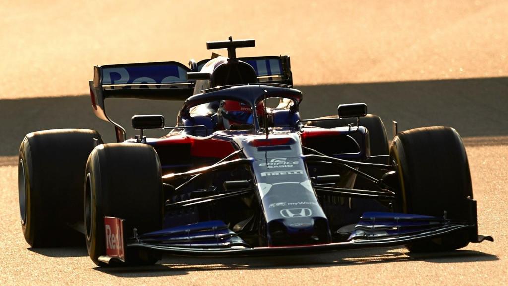 Kvyat durante la tercera jornada de test en Montmeló