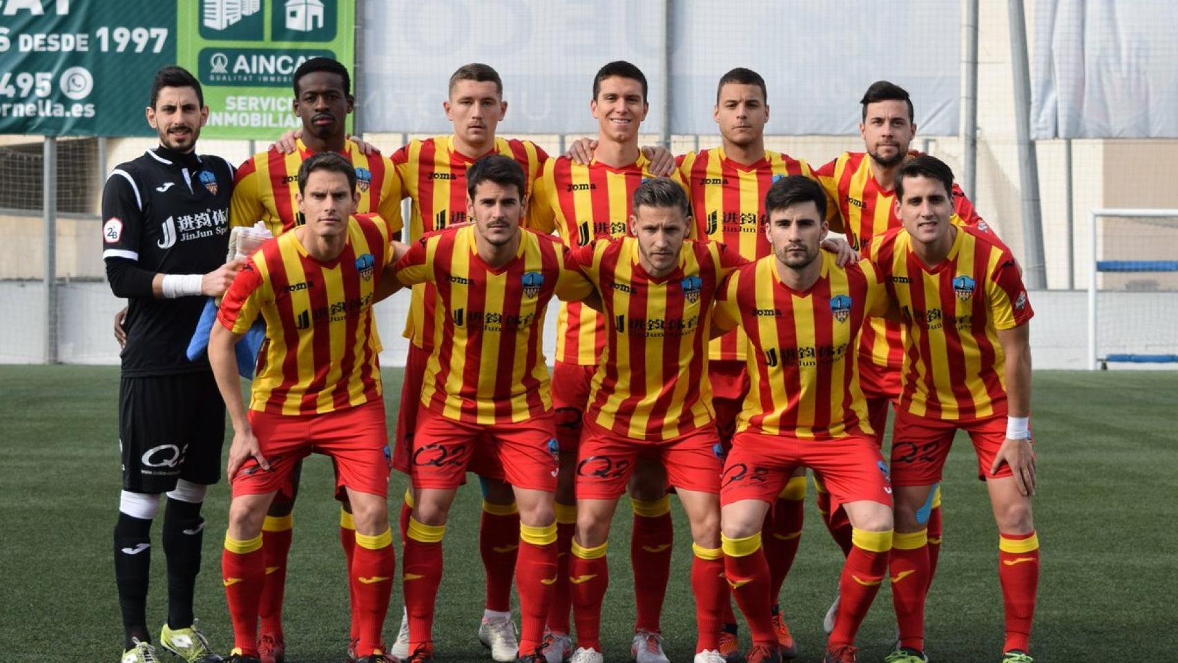 El Lleida, antes de un partido de Segunda B. Foto: Twitter (@Lleida_Esportiu)