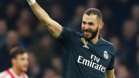 Karim Benzema celebra un gol con el Real Madrid en la Champions League