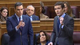 Bronca electoral entre Casado y Sánchez: Empaquete el colchón para salir de Moncloa