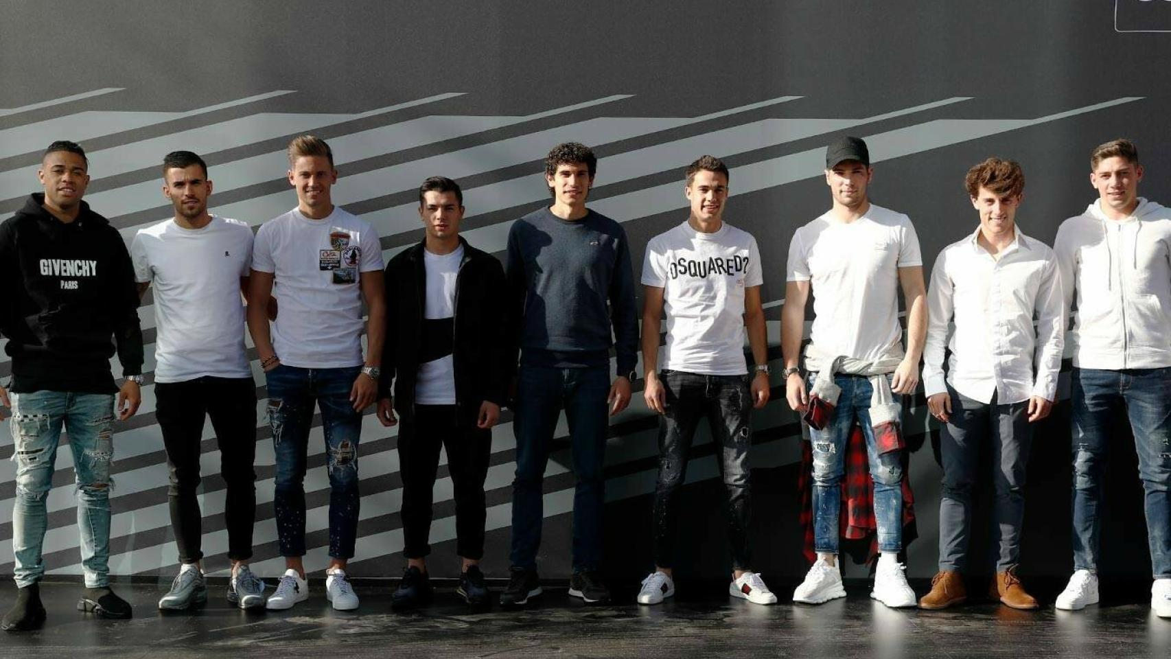 Mariano Díaz, Ceballos, Marcos Llorente, Brahim, Vallejo, Reguilón, Luca Zidane, Odriozola y Fede Valverde en la entrega de coches de Audi