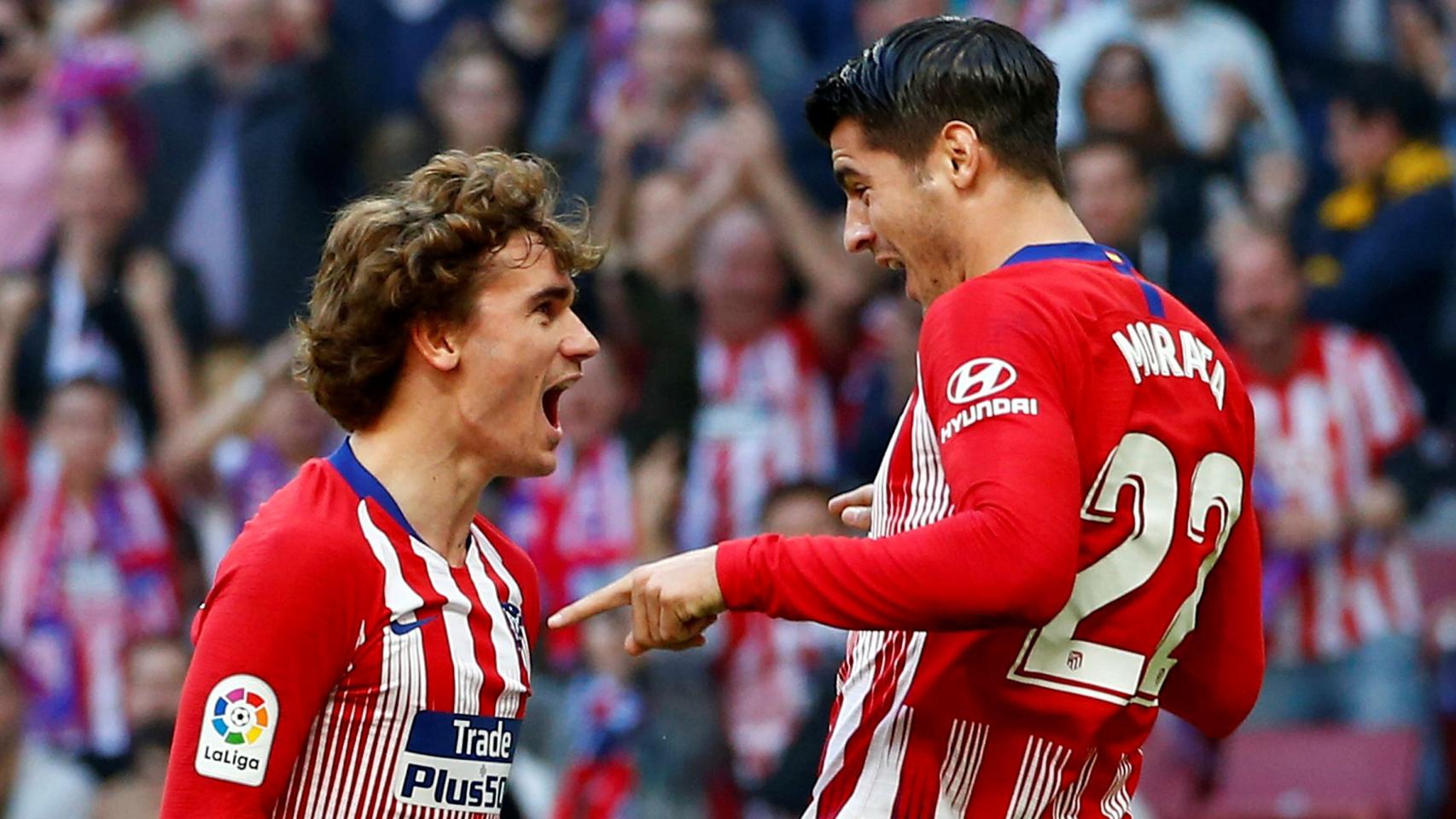 Morata y Griezmann celebran un gol en el Wanda Metropolitano frente al Villarreal