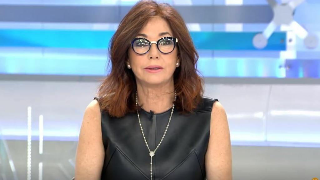 Ana Rosa Quintana al frente de su programa en Telecinco.