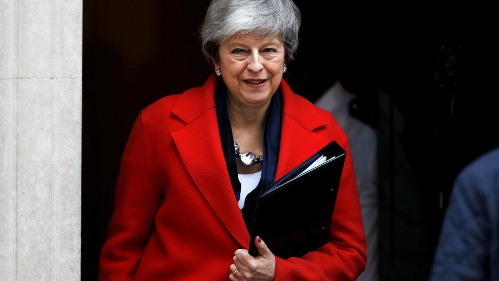 Theresa May a su salida del 10 de Downing Street.