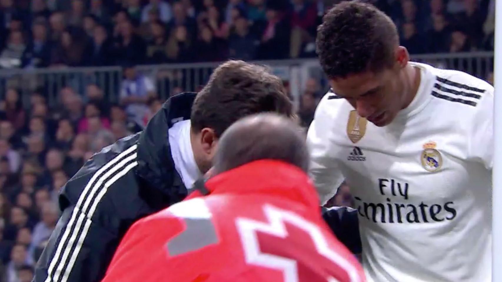 Varane se marcha lesionado