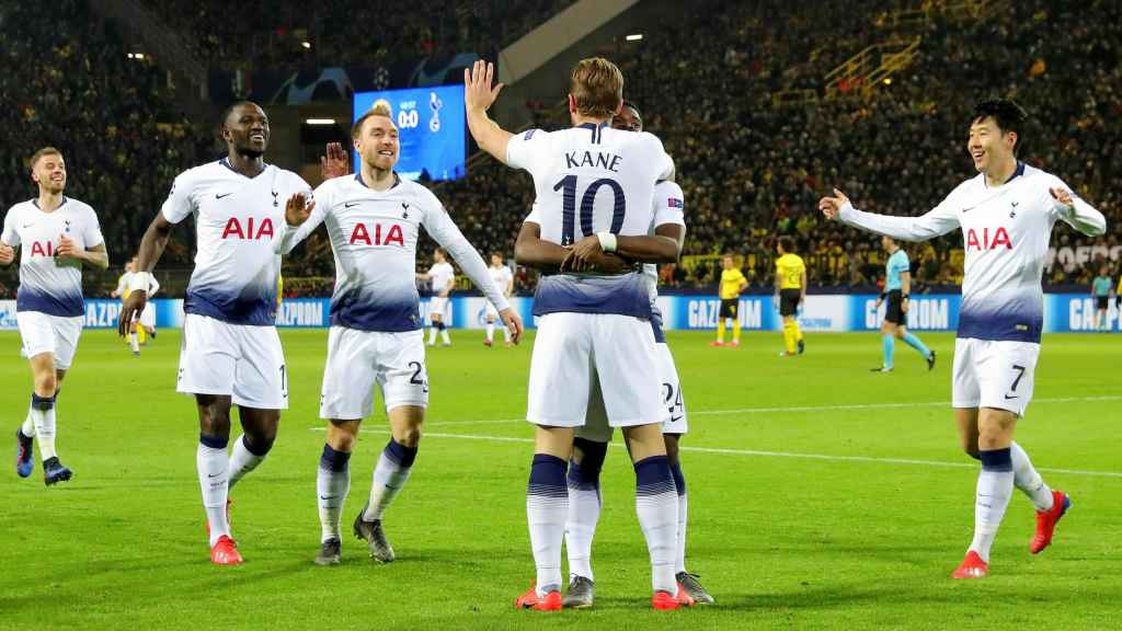 Kane celebra el gol del Tottenham Hotspur ante el Borussia Dortmund en Champions League