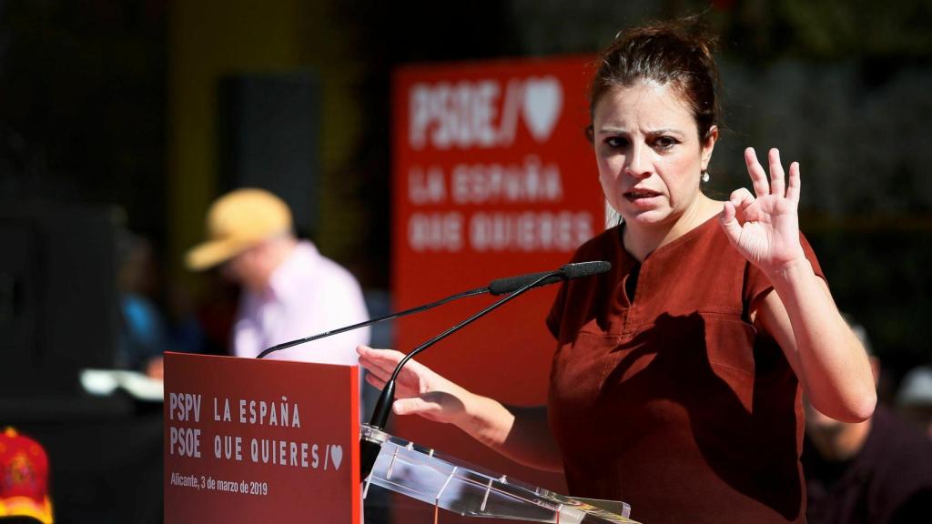 Adriana Lastra durante un mitin electoral en Alicante