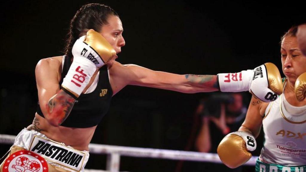 Joana Pastrana, durante su combate contra Ana Arrazola.