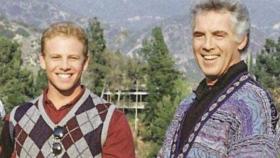 El actor Ian Ziering junto con Jed Allan.