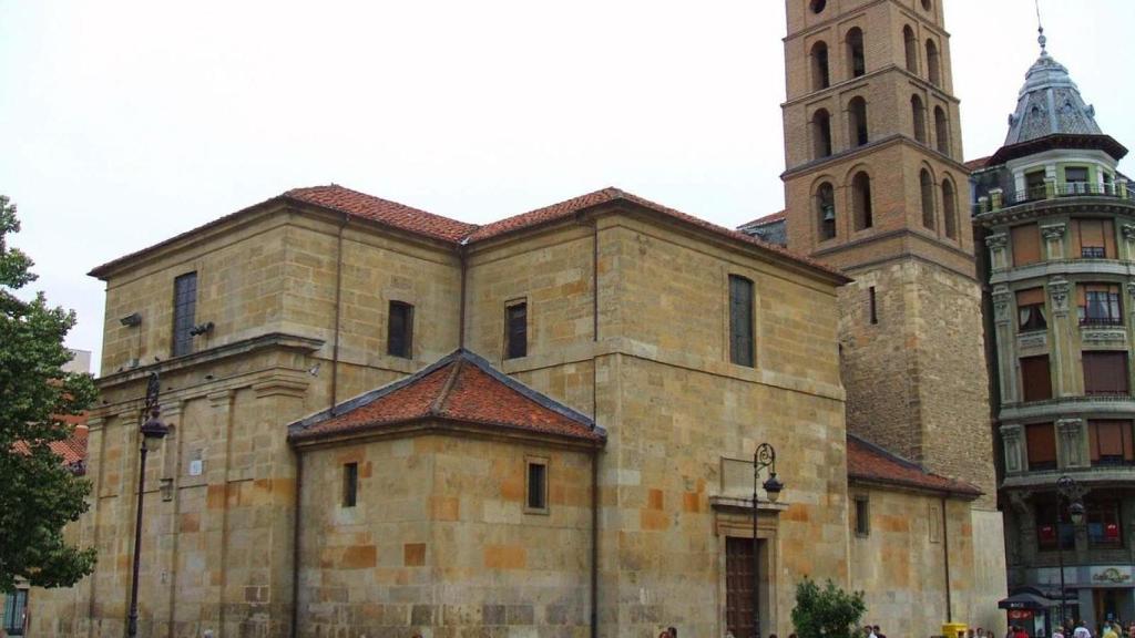 Iglesia de San Marcelo, donde descansan los restos de San Ramiro, en León