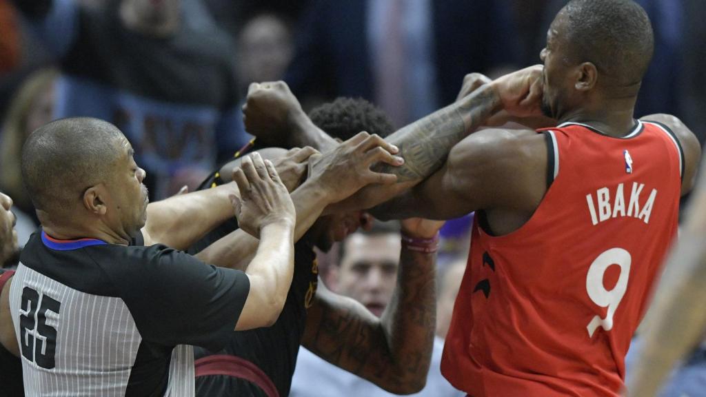 Ibaka se pelea con Chriss