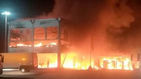 Incendio en el paddock de MotoE en Jérez