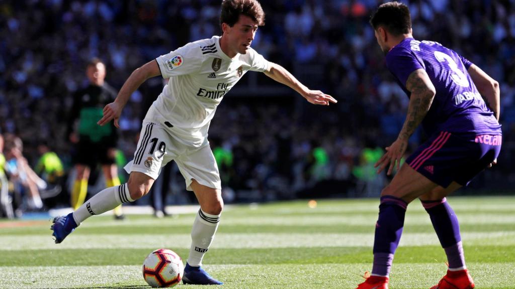 Odriozola encarando a David Costas