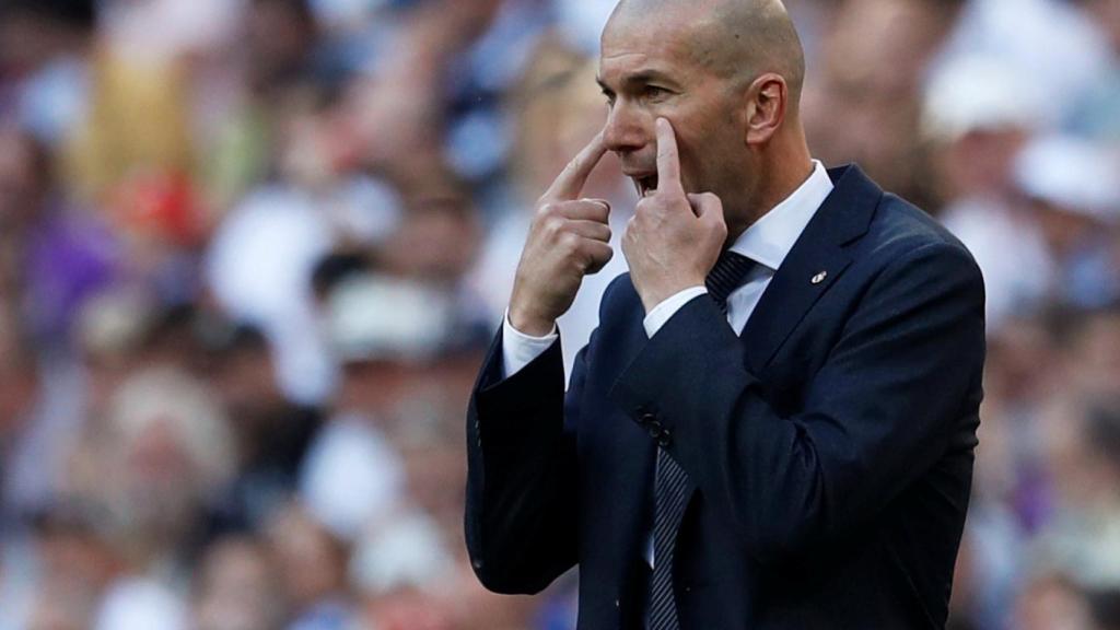 Zidane en su regreso al banquillo del Real Madrid