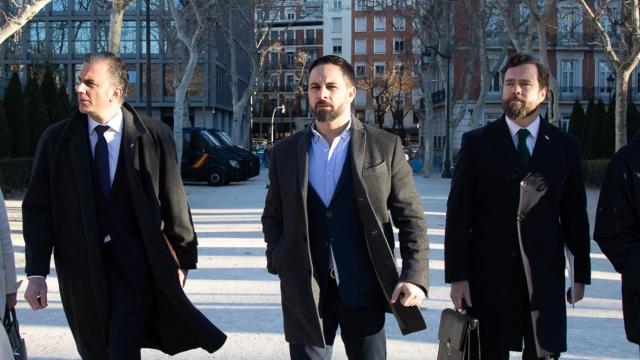 Javier Ortega Smith, Santiago Abascal e Iván espinosa de los Monteros, líderes de Vox.